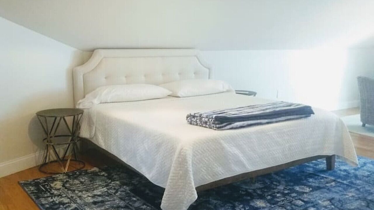 Photo of Bedroom in Newport