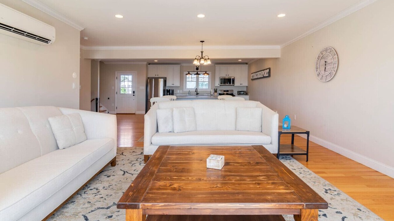 Photo of Livingroom in Newport