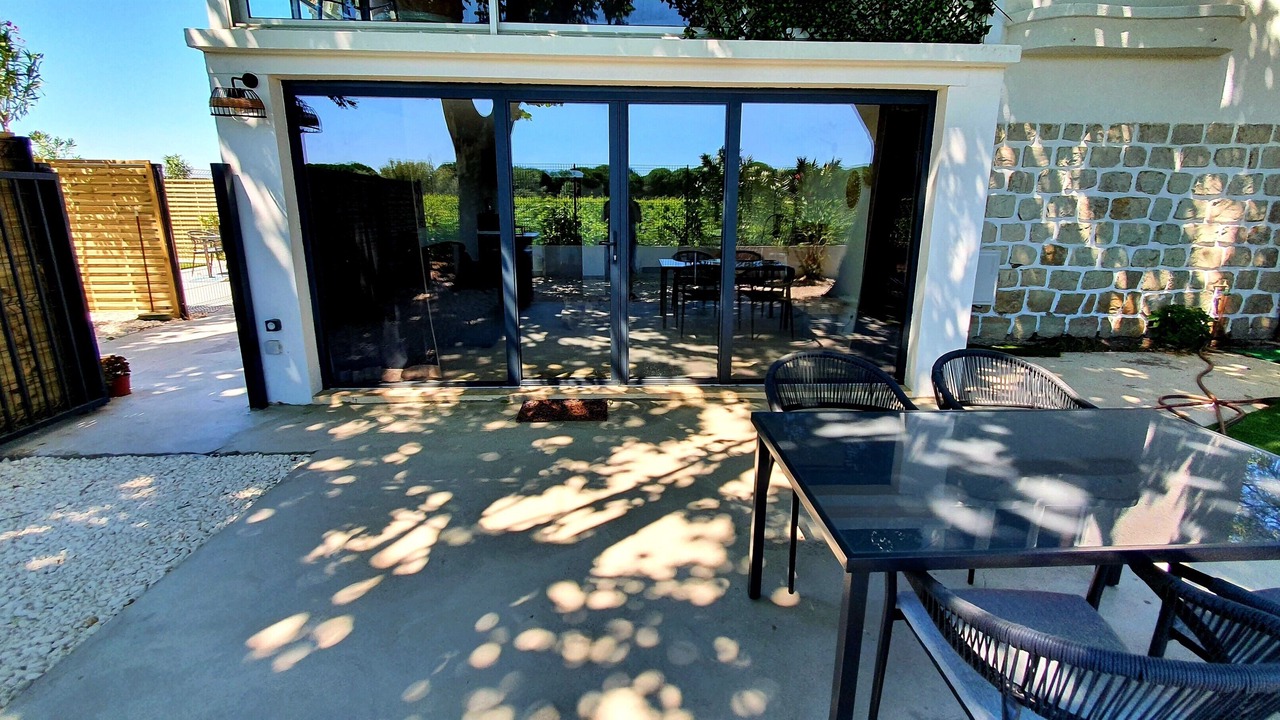 Photo of Outdoor in Saint-Laurent-d'Aigouze