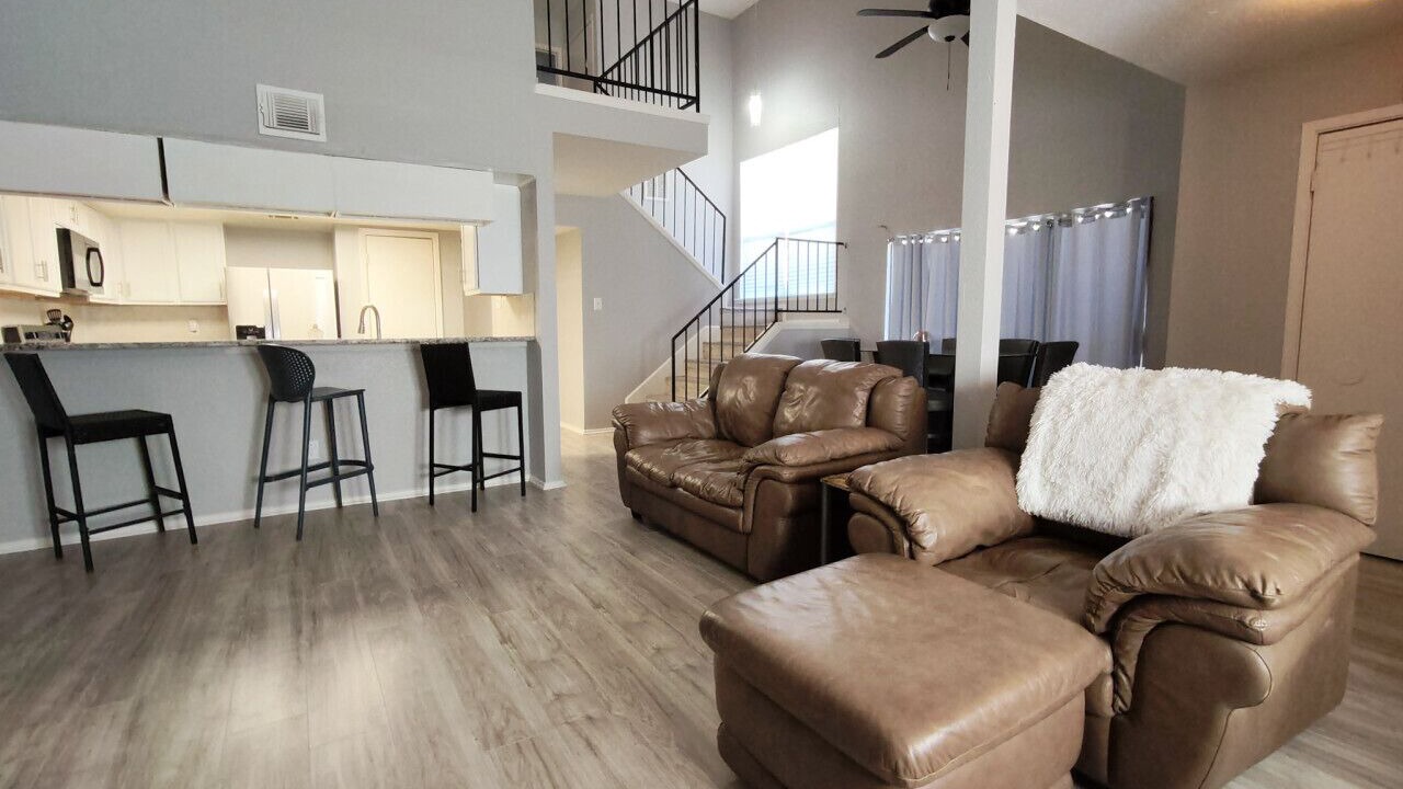 Photo of Livingroom in Northeast Houston