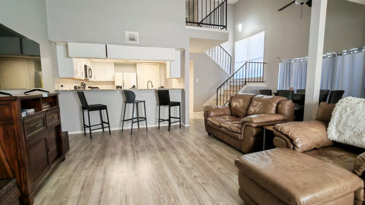 Photo of Livingroom in Northeast Houston