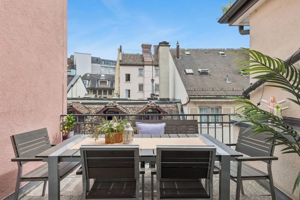 Photo of Outdoor in Center