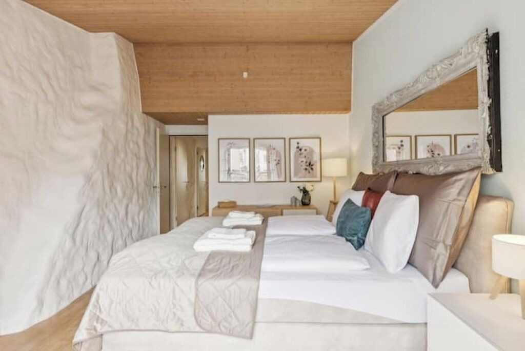 Photo of Bedroom in Center