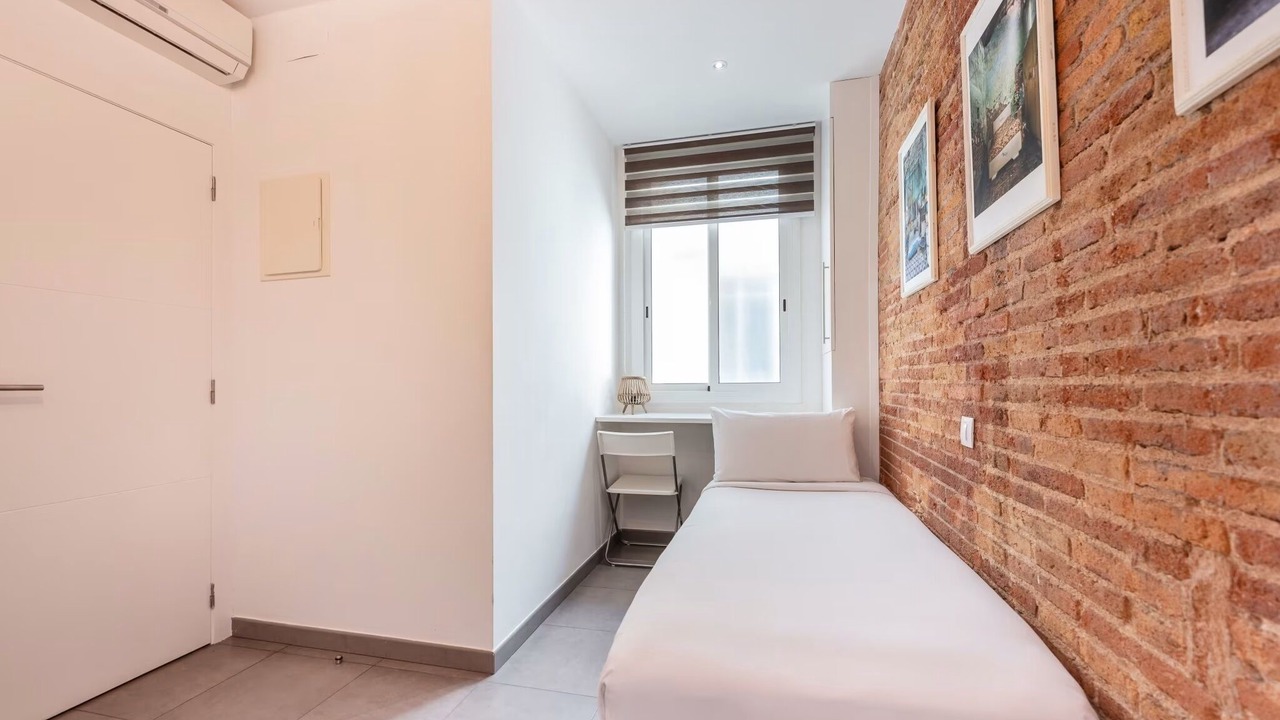 Photo of Bedroom in El Poble-sec