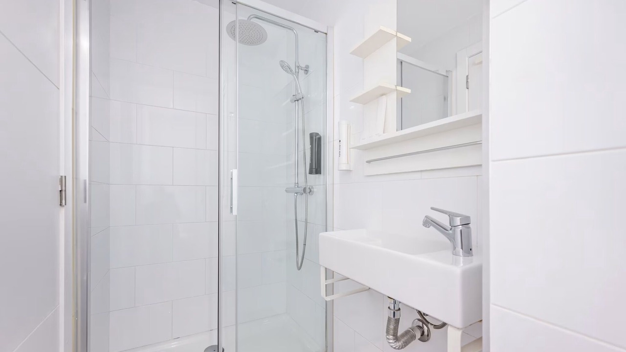 Photo of Bathroom in El Poble-sec