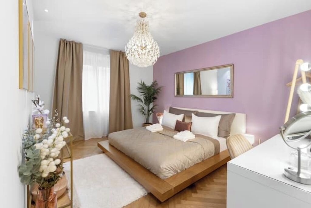 Photo of Bedroom in Center