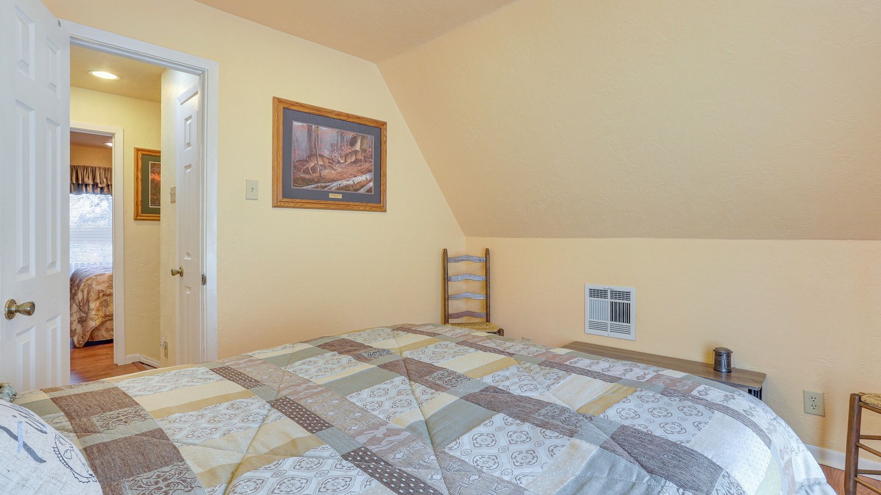 Photo of Bedroom in Broaddus