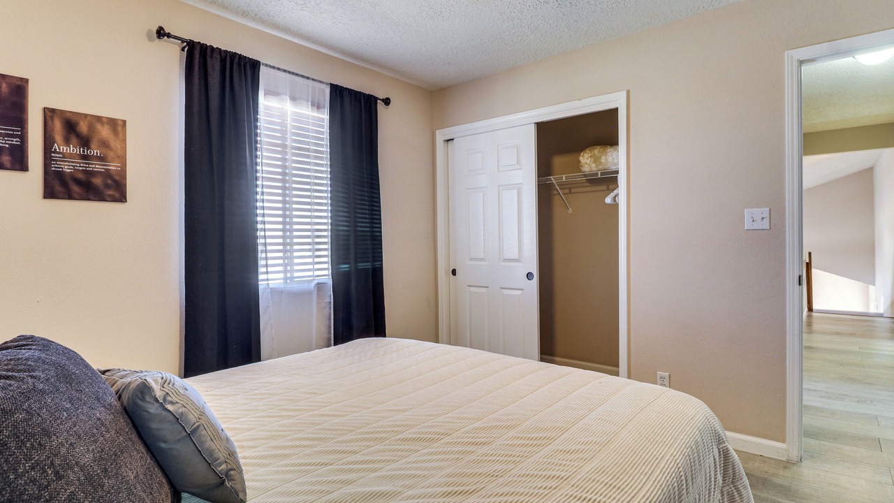 Photo of Bedroom in Rio Rancho