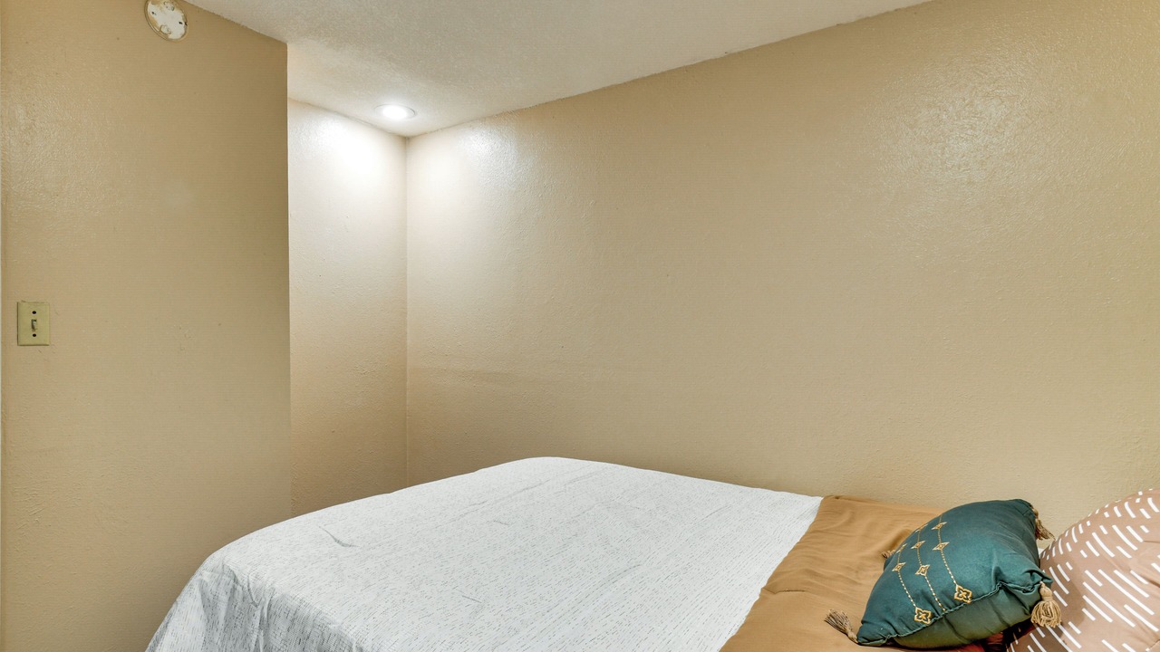 Photo of Bedroom in Aurora