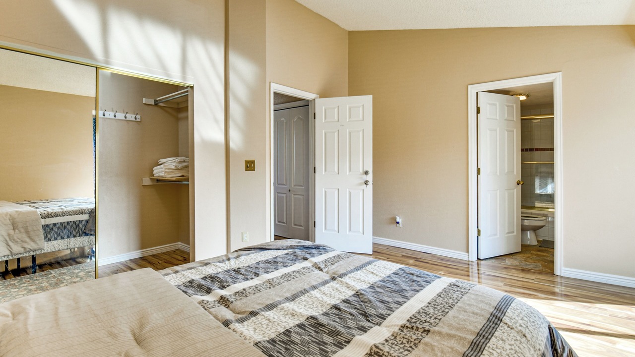 Photo of Bedroom in Aurora