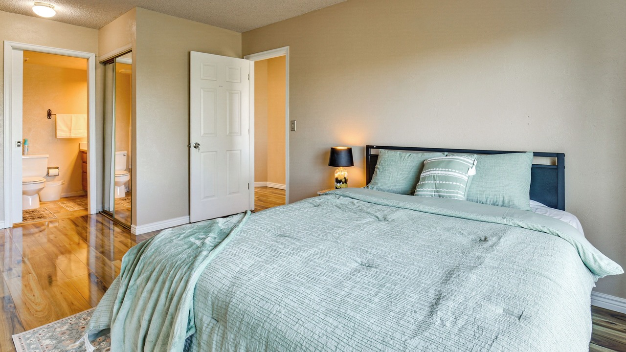 Photo of Bedroom in Aurora