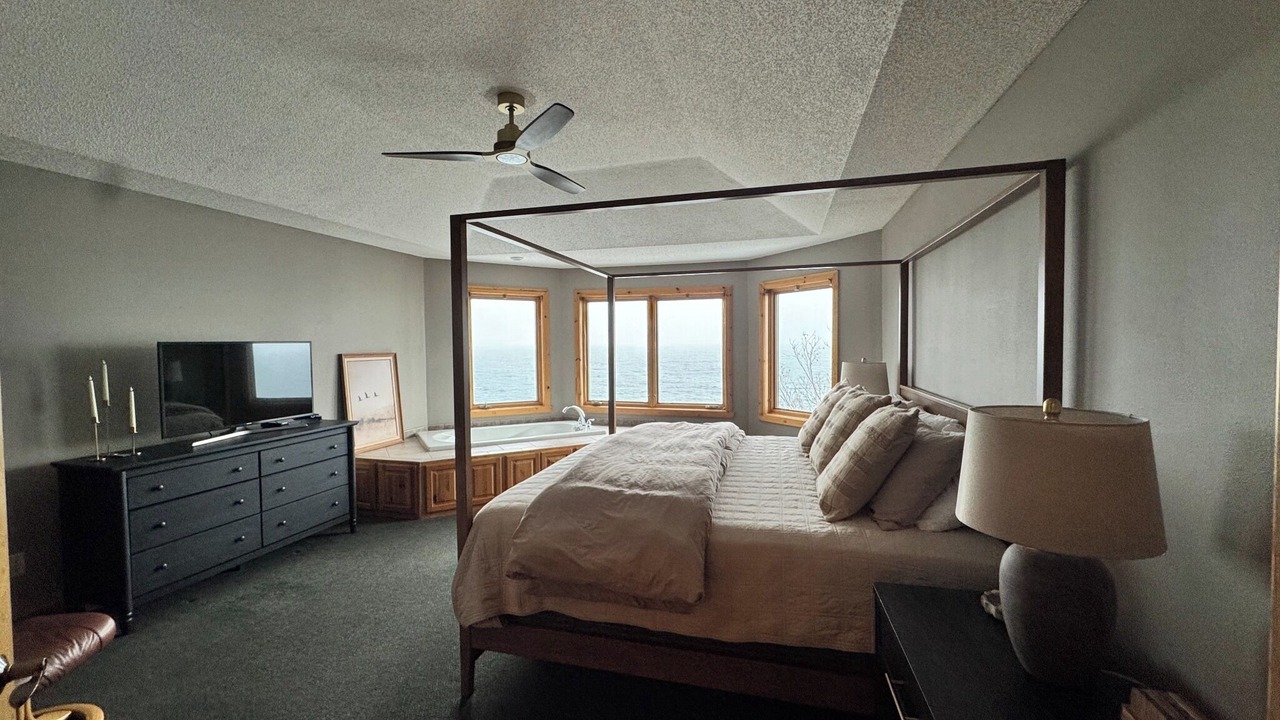 Photo of Bedroom in Beaver Bay