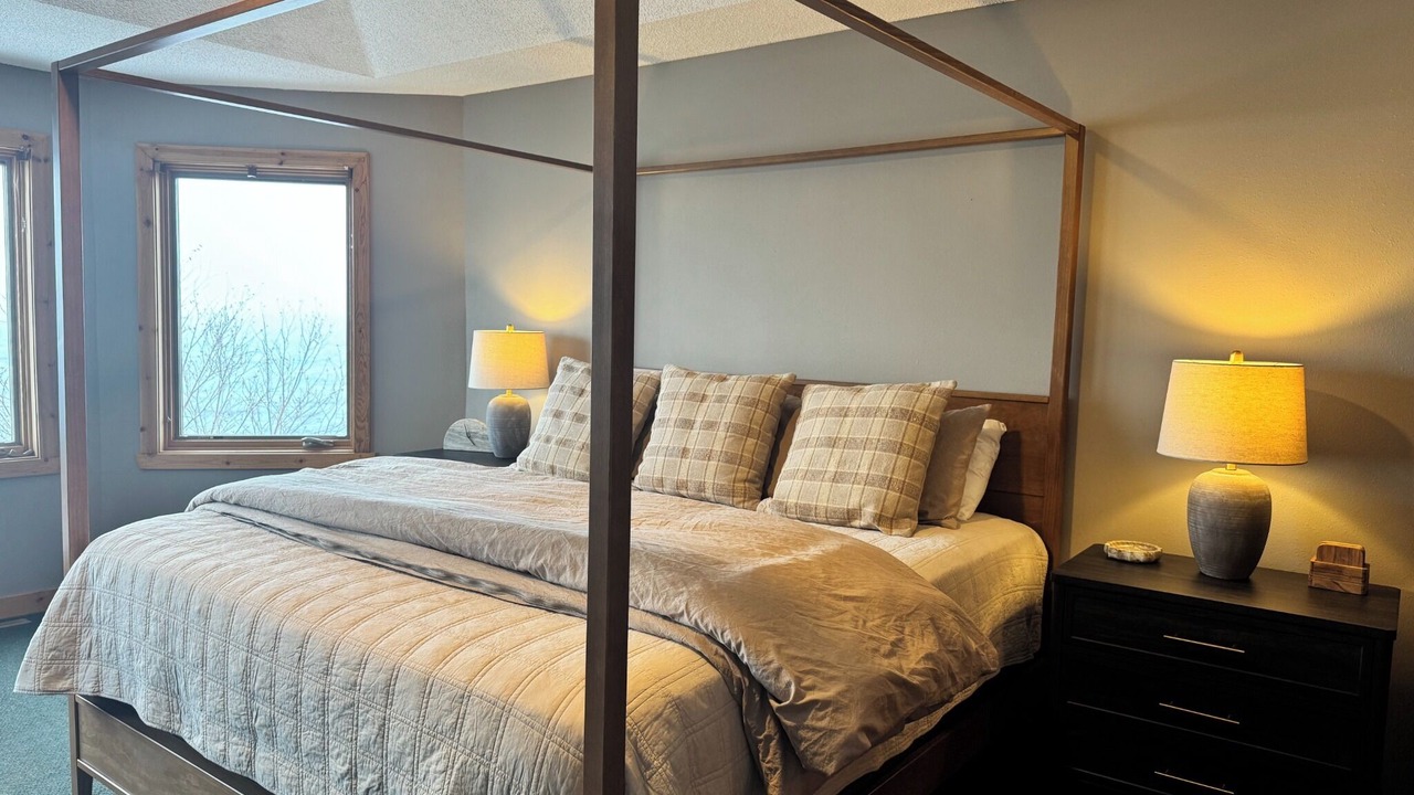 Photo of Bedroom in Beaver Bay