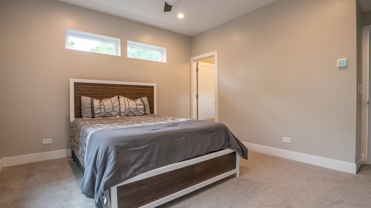 Photo of Bedroom in Woodlawn