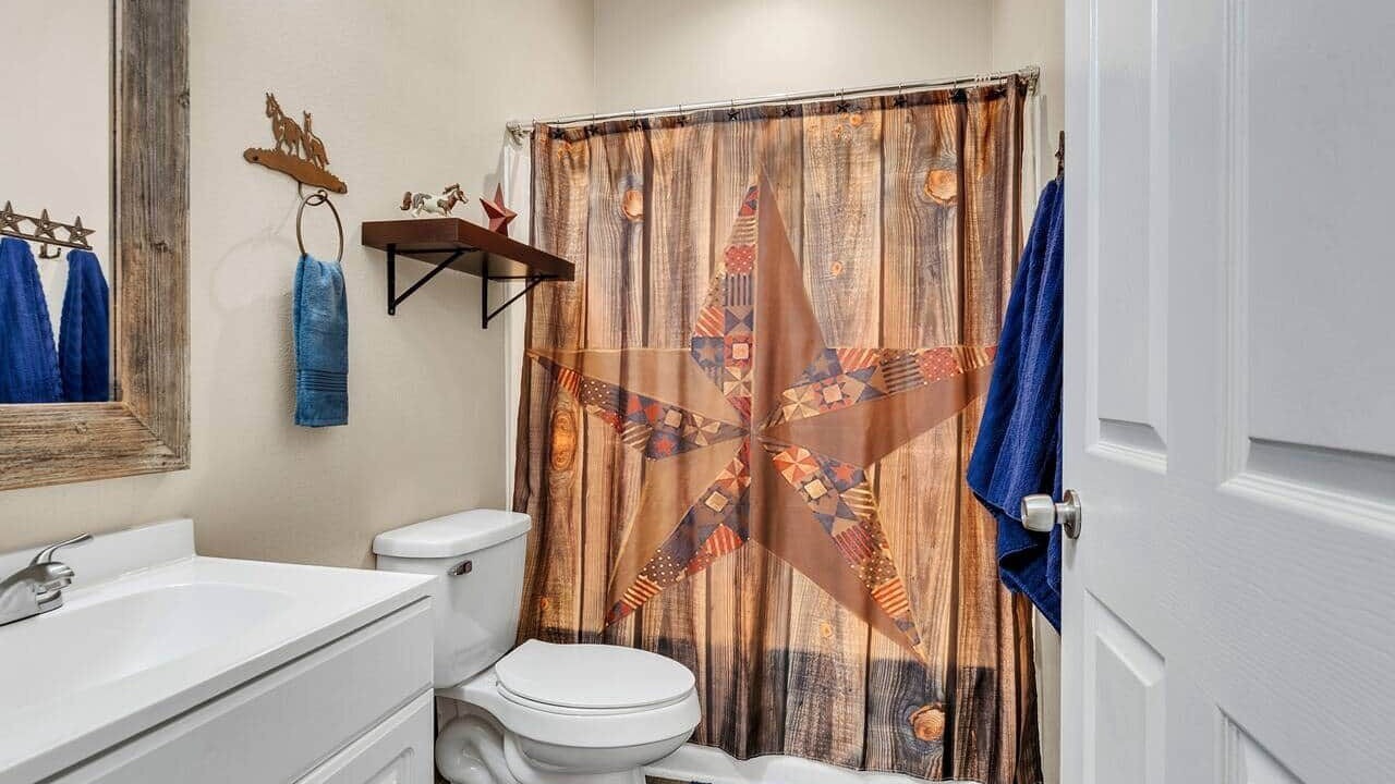 Photo of Bathroom in Jasper