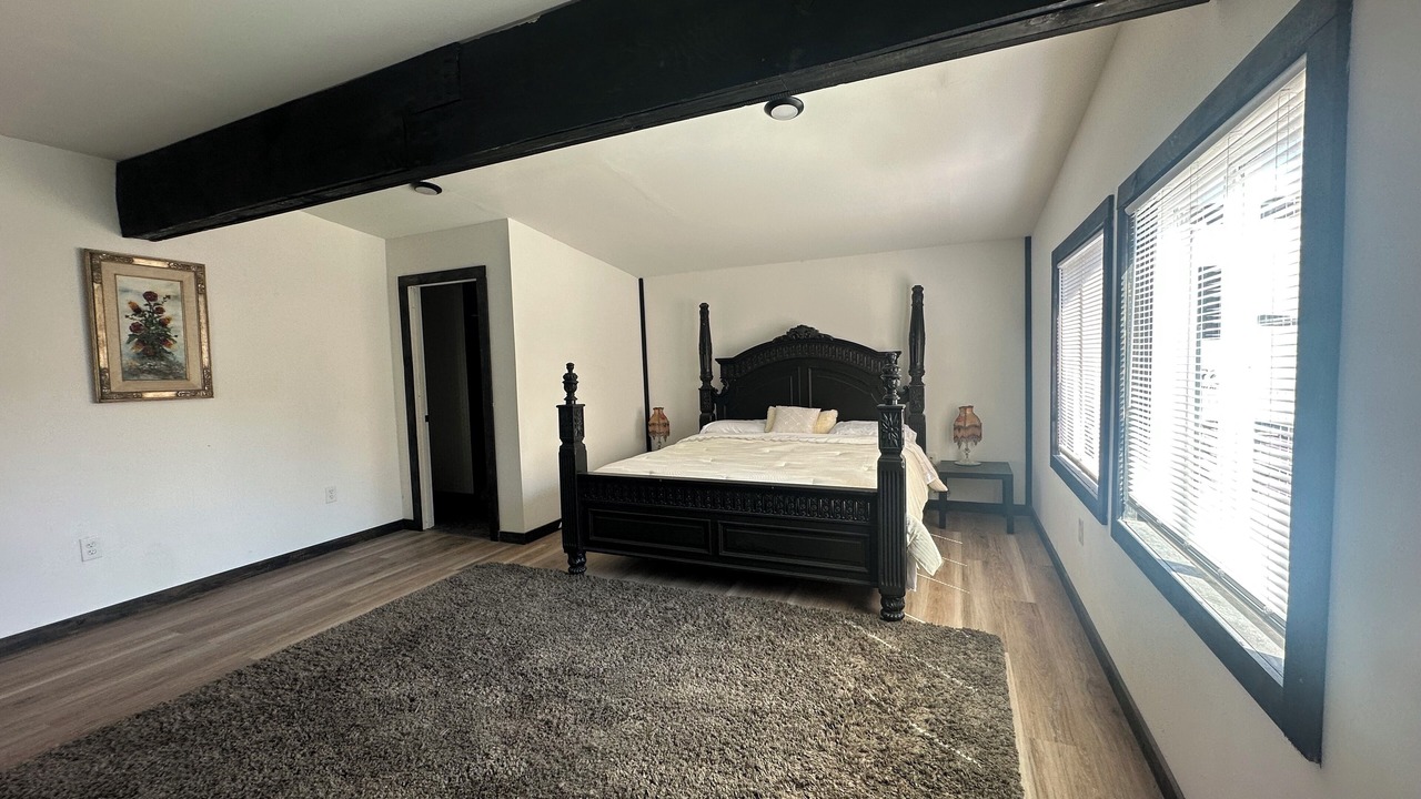 Photo of Bedroom in Lakeside