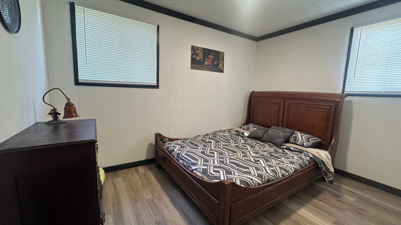 Photo of Bedroom in Lakeside