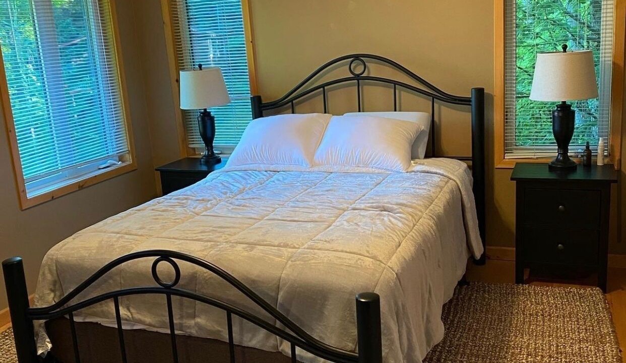 Photo of Bedroom in Dysart et al