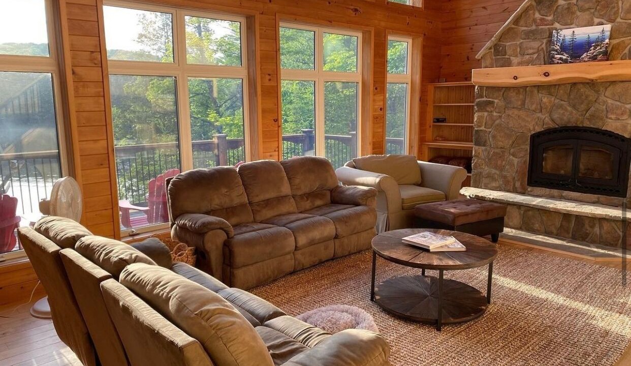 Photo of Livingroom in Dysart et al