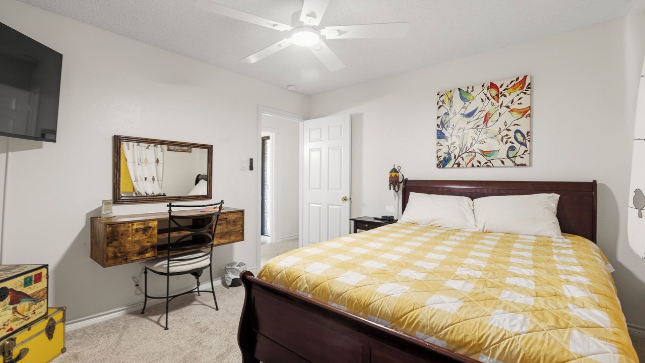 Photo of Bedroom in Buckingham