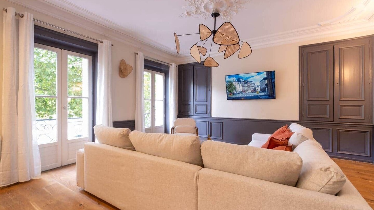 Photo of Livingroom in Colombier - Champ de Mars