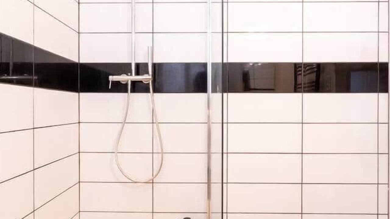 Photo of Bathroom in Colombier - Champ de Mars