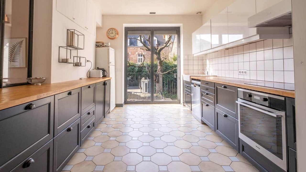 Photo of Kitchen in Thabor - Saint-Helier