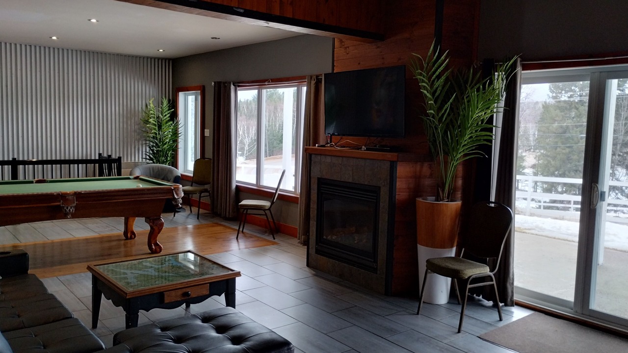 Photo of Livingroom in Saint-Michel-des-Saints