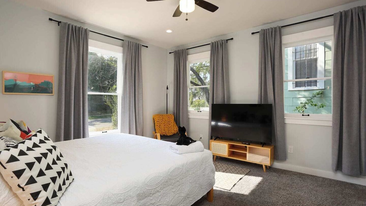 Photo of Bedroom in Near East Side