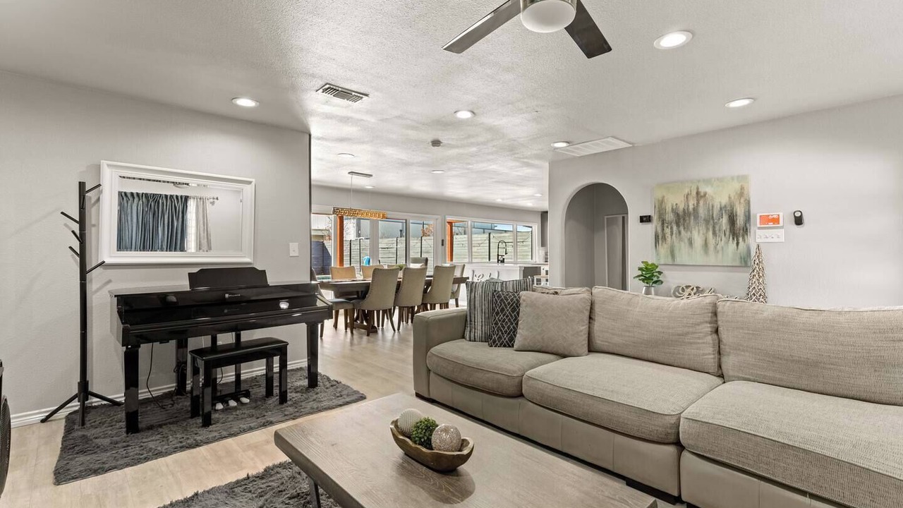 Photo of Livingroom in West San Antonio