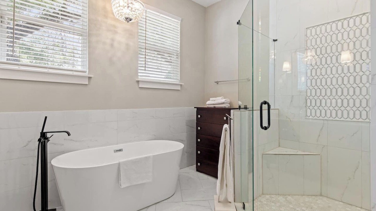 Photo of Bathroom in Mahncke Park