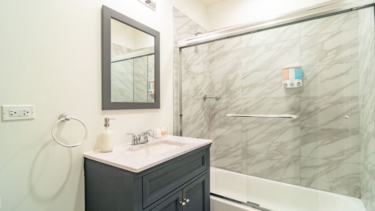 Photo of Bathroom in Near South Side