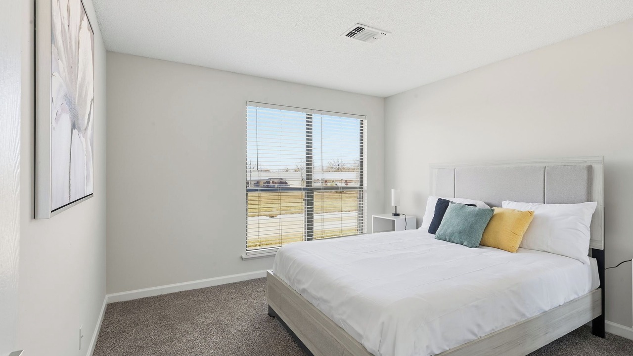 Photo of Bedroom in Hurstbourne Acres
