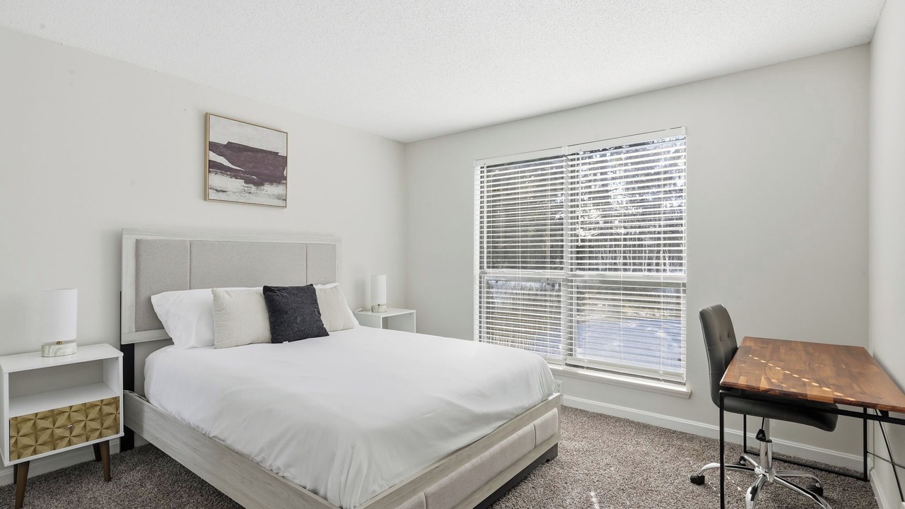 Photo of Bedroom in Hurstbourne Acres