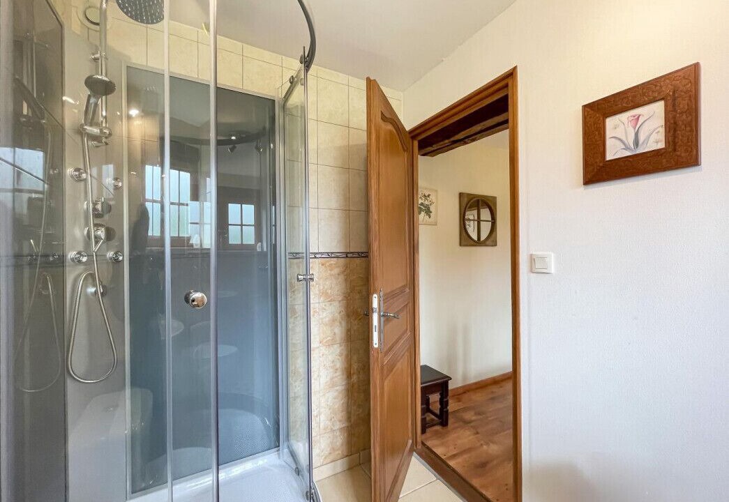 Photo of Bathroom in Rouelle