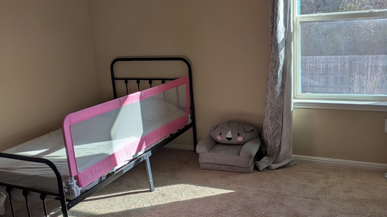 Photo of Bedroom in Pioneer Crossing