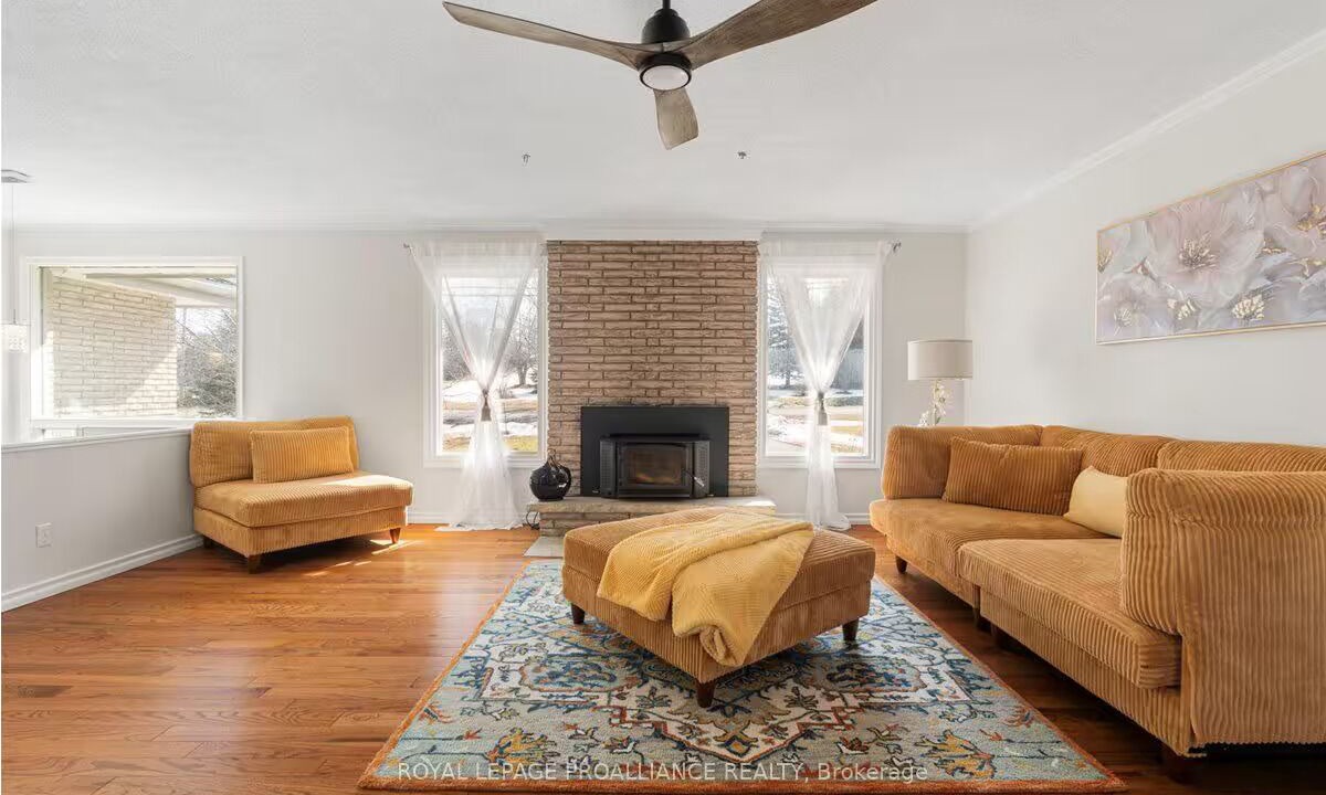 Photo of Livingroom in Prince Edward
