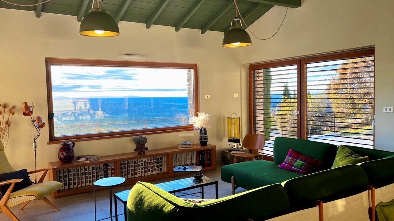 Photo of Livingroom in Revest-Saint-Martin