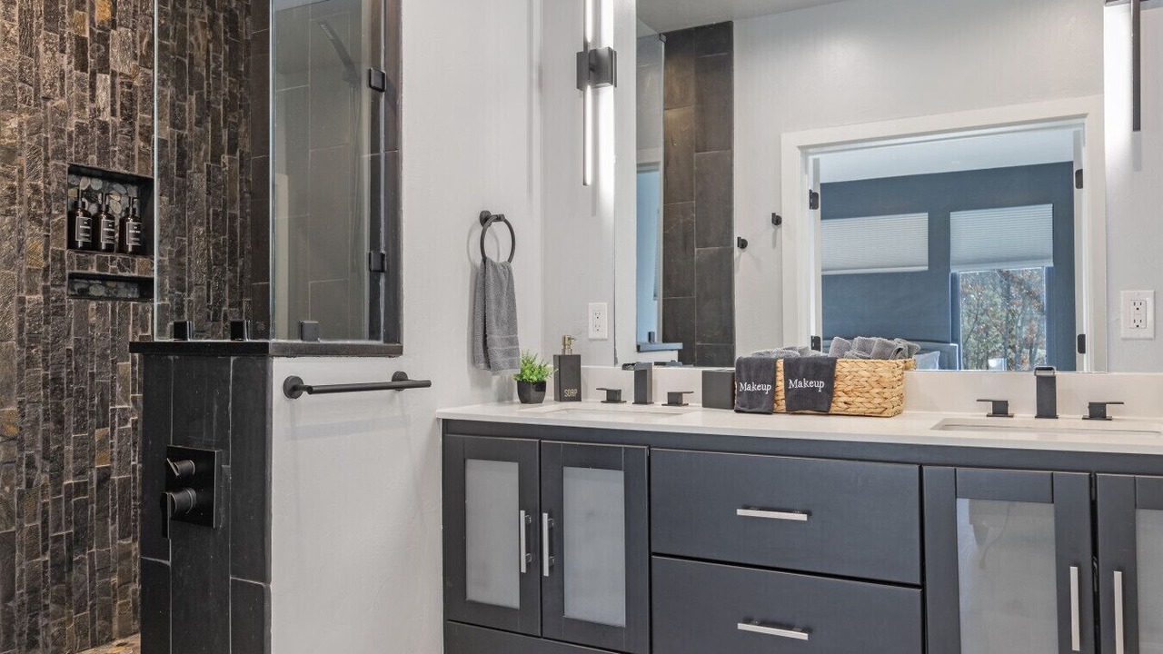 Photo of Bathroom in Longtown