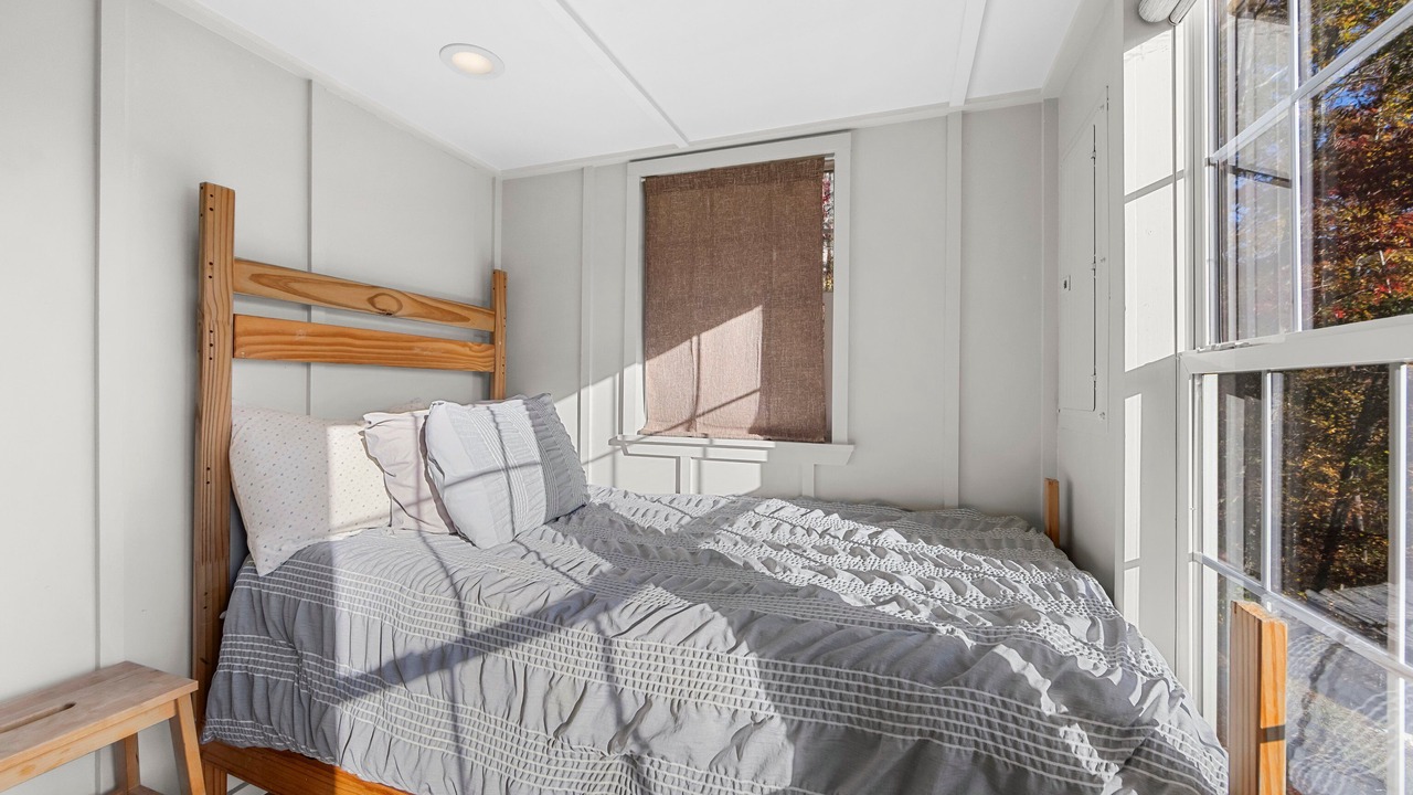 Photo of Bedroom in Sylva