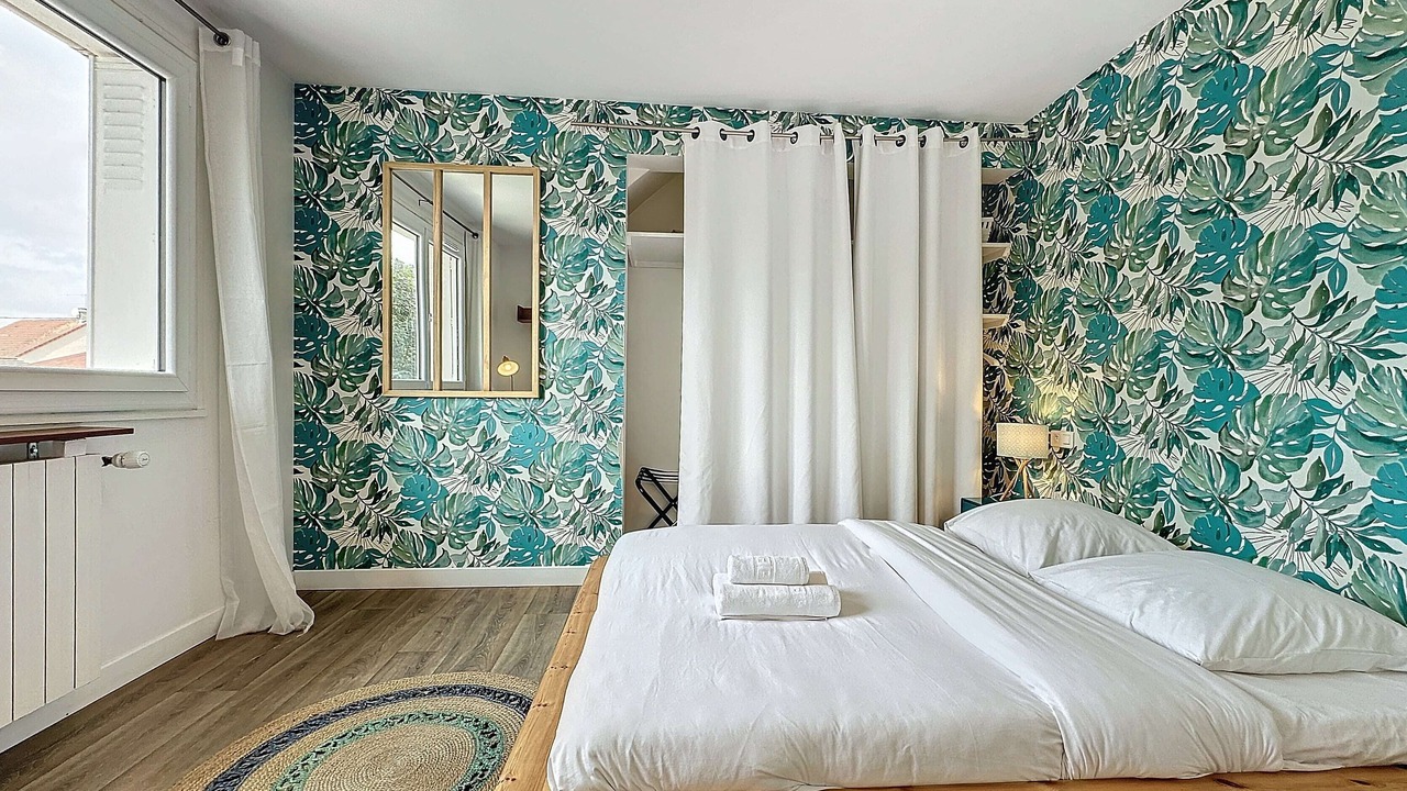 Photo of Bedroom in Saint-Denis