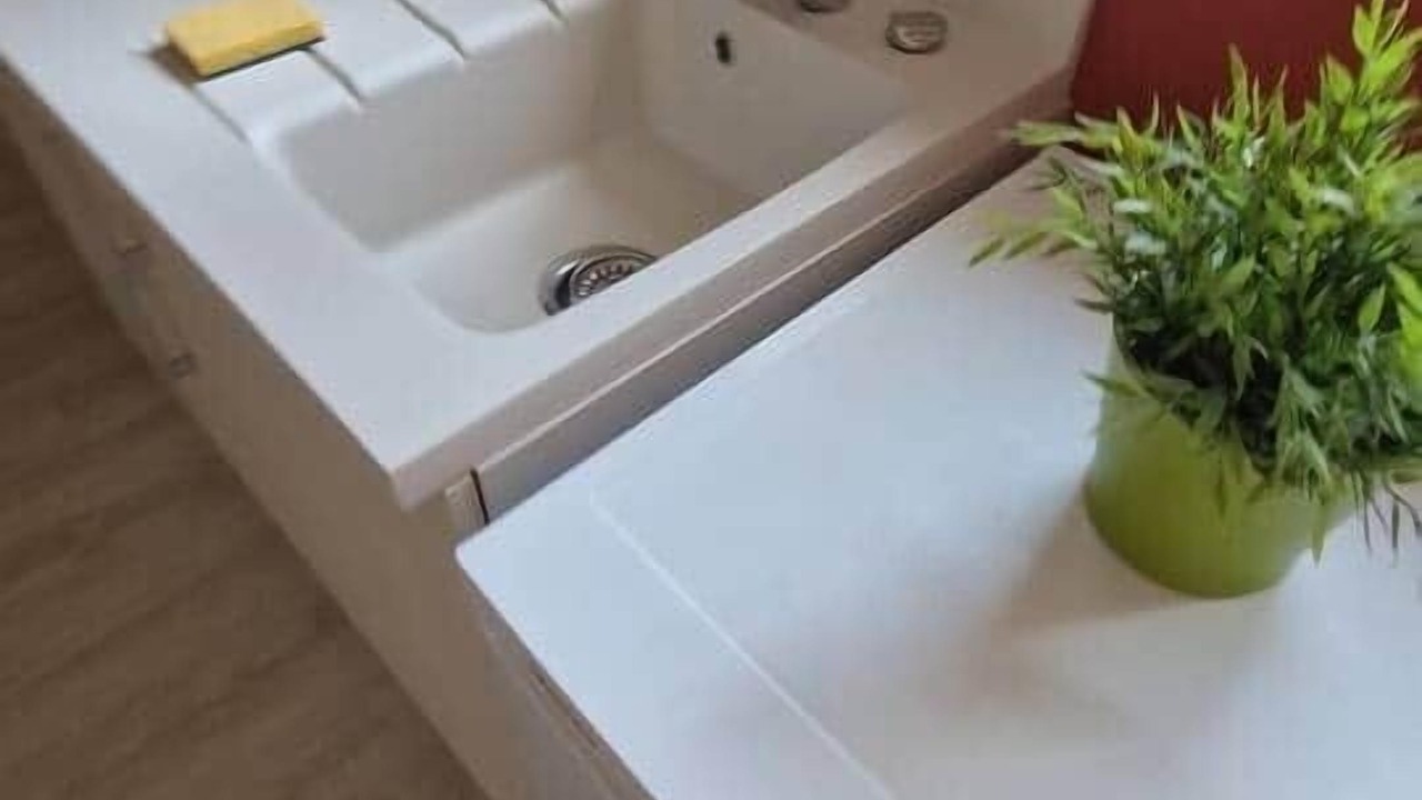 Photo of Bathroom in Bourgueil