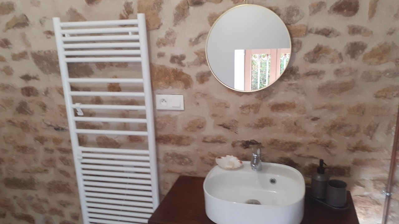 Photo of Bathroom in Saint-Leonard-des-Bois