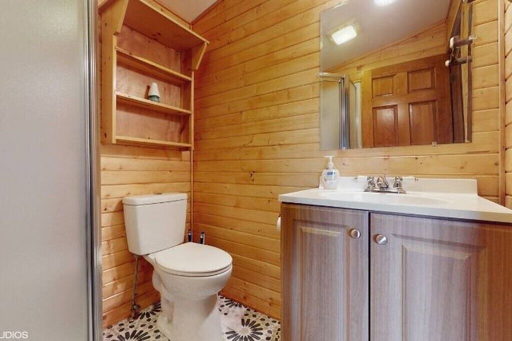 Photo of Bathroom in Warrens