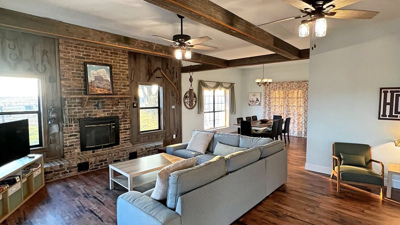 Photo of Livingroom in Bellville