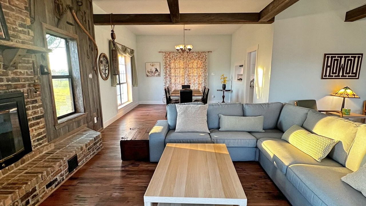 Photo of Livingroom in Bellville