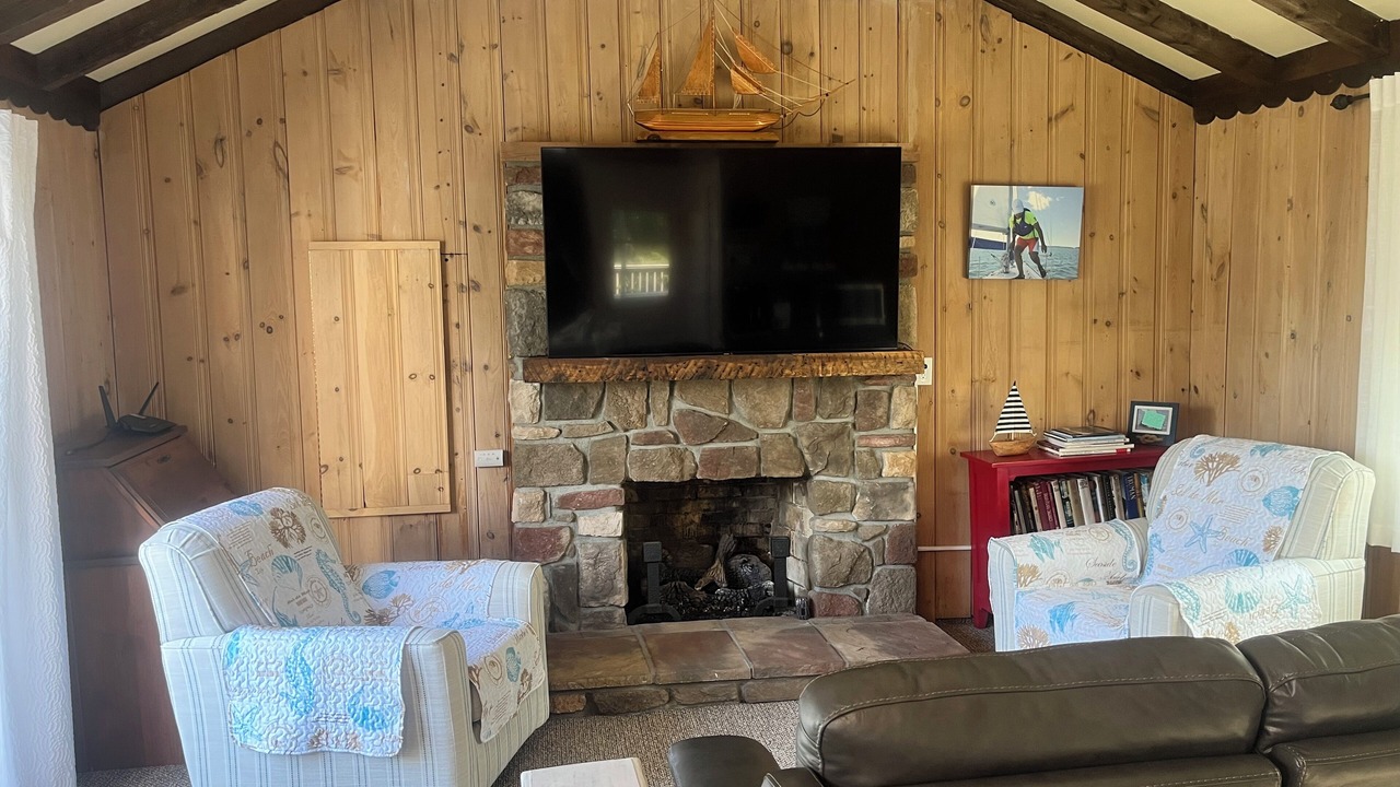 Photo of Livingroom in Marlboro