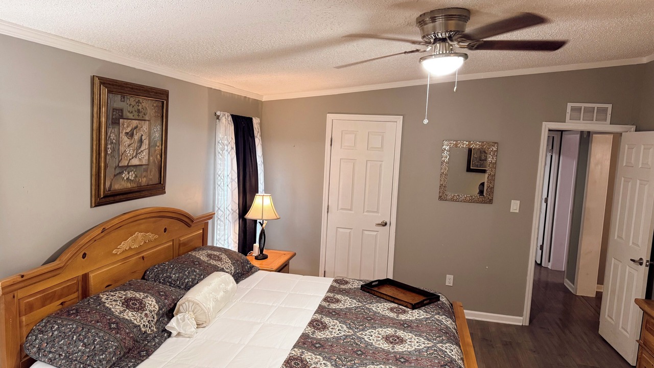 Photo of Bedroom in Langley