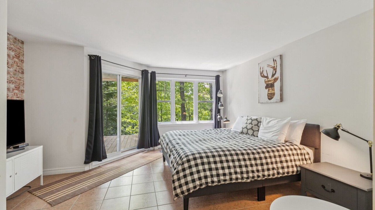 Photo of Bedroom in Mont-Tremblant