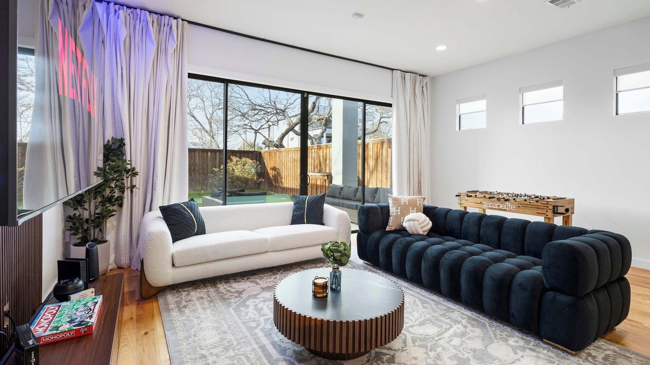 Photo of Bedroom in Oak Lawn
